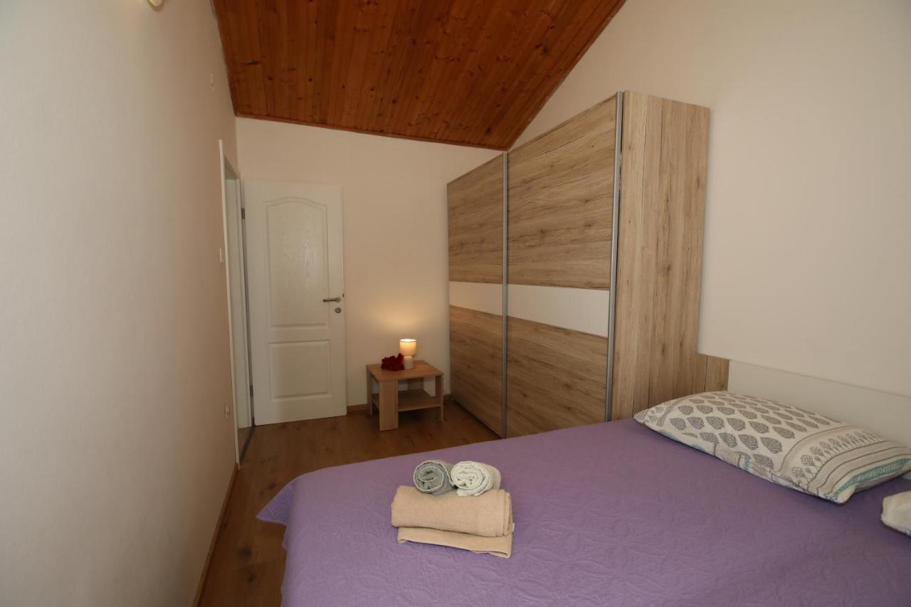 Apartments Noemi Malinska Eksteriør billede