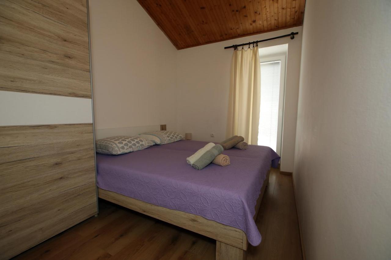 Apartments Noemi Malinska Eksteriør billede